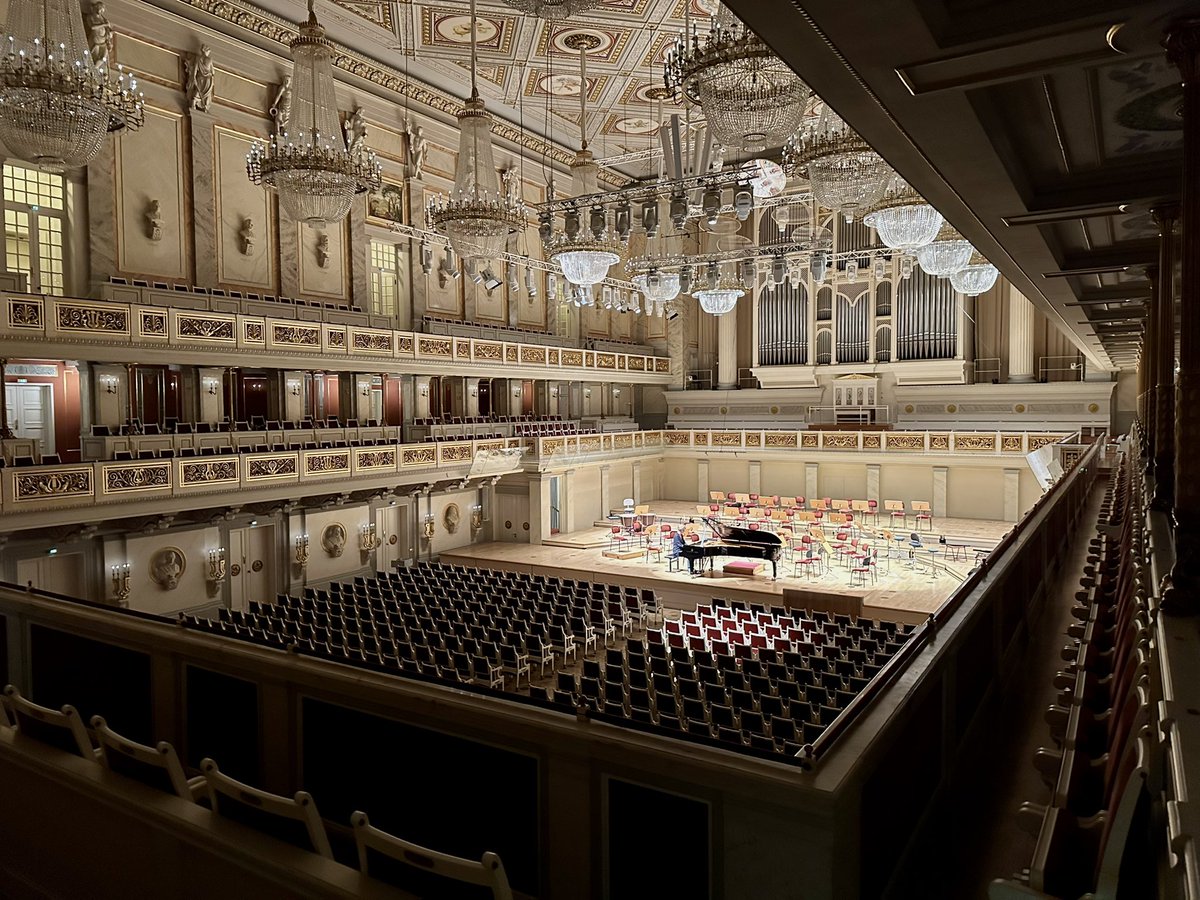 Beethoven at <a href="/konzerthaus/">Konzerthaus Berlin</a> #Berlin with <a href="/KapPotsdam/">Kammerakademie</a> - heartwarming #throwback to our Beethoven cycle almost exactly four years ago with <a href="/ASMForchestra/">ASMF Orchestra</a>