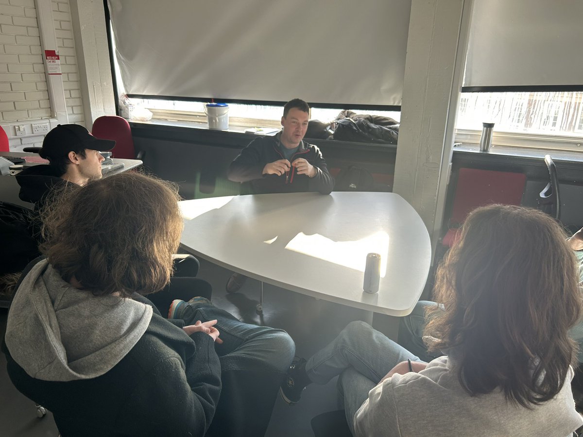 ftvrstaffsuni's tweet photo. Thanks to all our @StaffsAlumni who came back to chat to our final year @ftvrstaffsuni @StaffsFilmMedia #students @sophwebberley @LiamDRMax @waterfieldfilms @ChrisASteers https://t.co/e0MGLFypDu