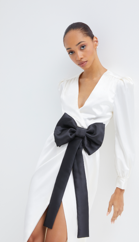 scorcesa's tweet photo. Timeless, effortless styles for the bride of today, ready to make her statement down the aisle. #Scorcesa https://t.co/asnYN0oMgd