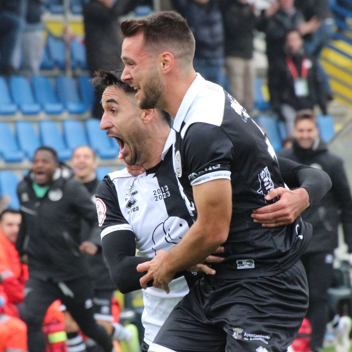 jv_sports's tweet photo. ๐ธ @Primera_RFEF |
๐ Jornada 15 - G.I
๐๐ป El @UnionistasCF de @tropicarlos6 venciรณ (2-1) al @AD_Alcorcon con un tanto de nuestro #JVPlayer.
#JVSports #PonUnJVenTuVida #WeAreWinners https://t.co/vETmXGiDDl