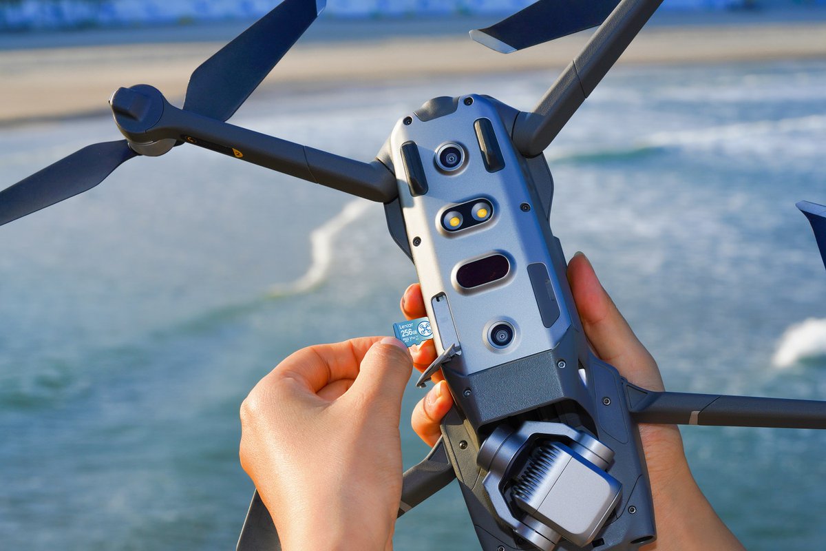 aifotoweb's tweet photo. Nital presenta la nuova scheda Lexar FLY microSDXC™ USH-I, progettata per gli appassionati di fotografia con droni e action cam e per i content creators.

https://t.co/y3TEwi6qLV

#AIFoto #Lexar #Nital https://t.co/0VVnveh1Jc