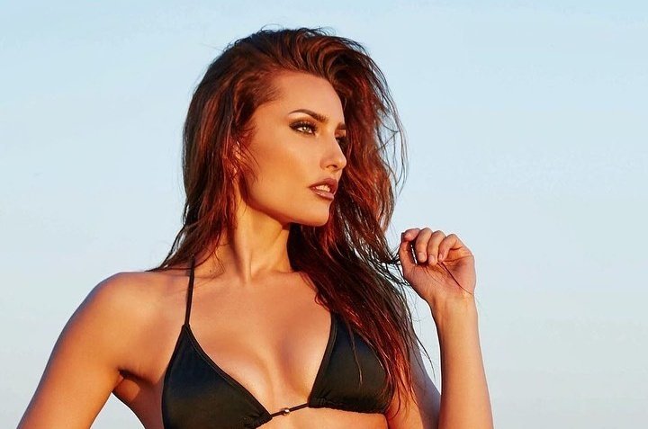 𝐍𝐚𝐭𝐚𝐬𝐡𝐚 𝐑𝐨𝐦𝐚𝐧𝐨𝐟𝐟 tweet media