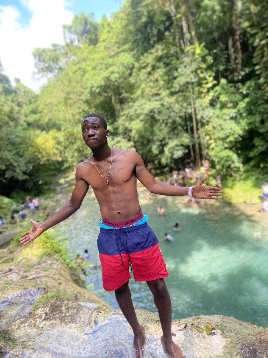 Welcome to Jamaica 🇯🇲 the land of wood and water 😈🥺