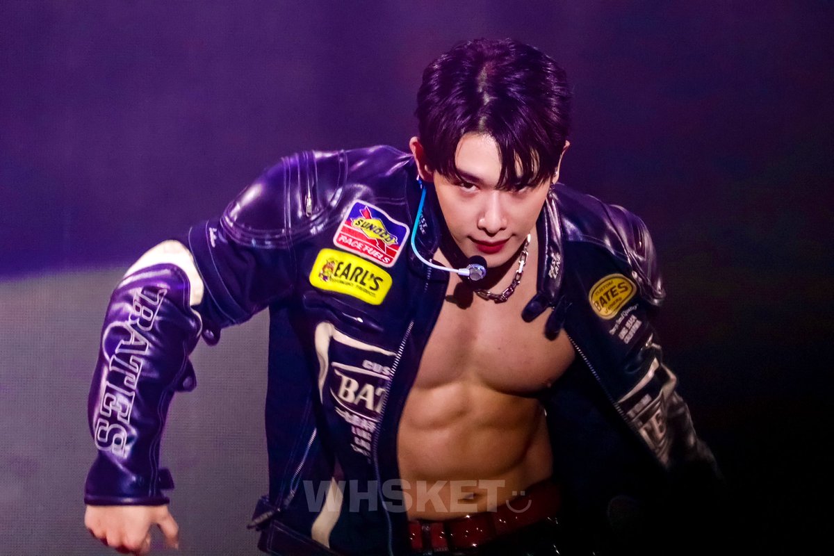 whsket's tweet photo. 221203 Everyday Christmas 1부
#원호 #WONHO https://t.co/xScg2m4Nf1