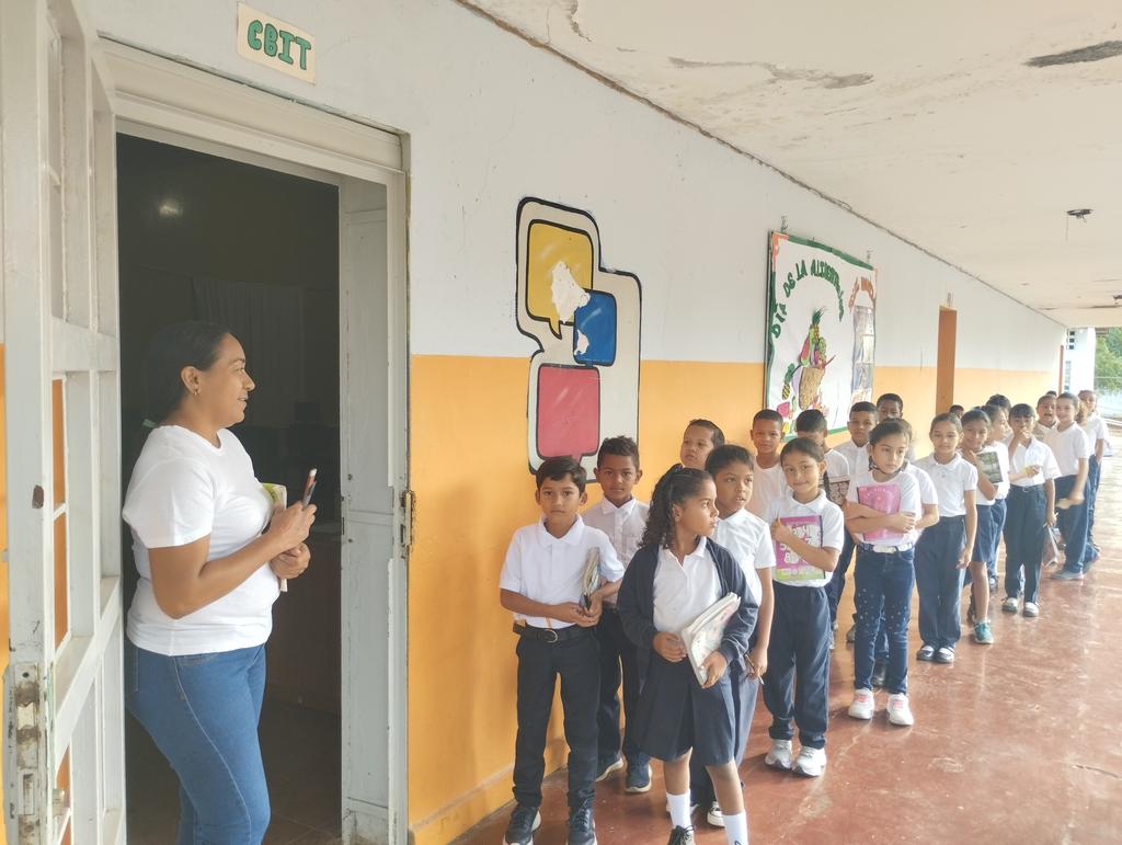 ccabrera76's tweet photo. CBIT Monseñor Rodríguez Álvarez Municipio Juan José Rondó parroquia Las Mercedes del Llano
Estudiantes de  3er Grado investigando el significado de la Navidad https://t.co/KPKeiLgAb6
