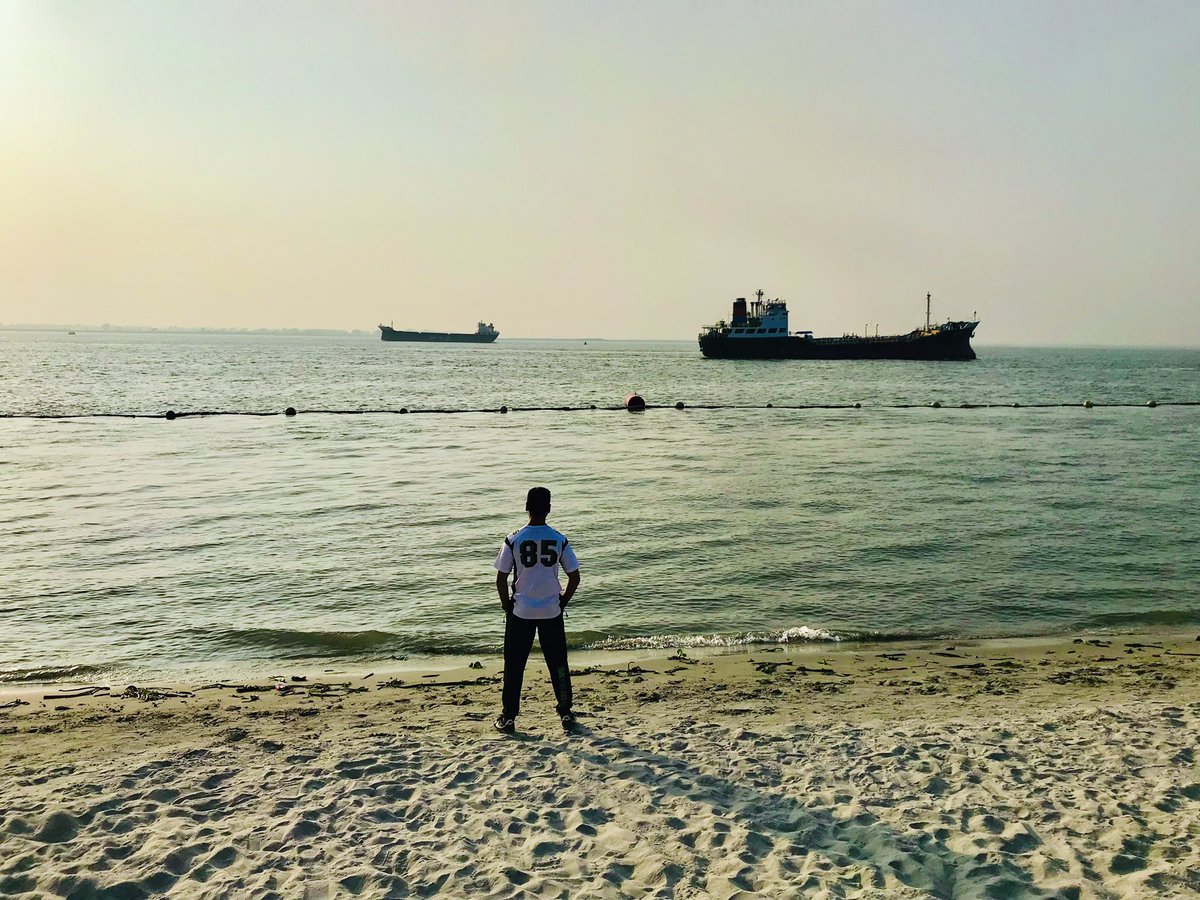 EmraanSbi's tweet photo. #sunset #sunsetriver #beautifulbangladesh #Chadpur #bikeride #lovesnset #enjoylife #naturelovers https://t.co/BKmrLDLRN5