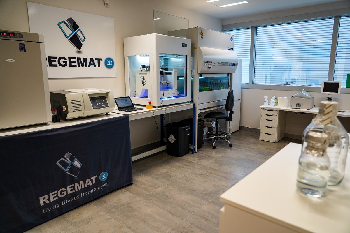 REGEMAT3D's tweet photo. End of the year approaching, Christmas coming🎄,time to plan:

1⃣ The experiments in 2023 &amp; make the last lab equipment and consumables purchases🔬🧬
2⃣ The Christmas presents 🎁
3⃣ The fiscal year🗓️
 
3⃣&amp;2⃣ unfortunately we cannot help. 

For 1⃣ contact us! 📩 info@regemat3d.com https://t.co/tqqvf0IgNp