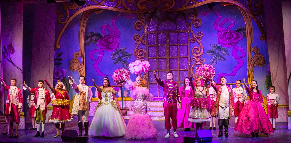 Take a look at a few production photos from Cinderella at The Royal Spa Centre in Leamington. #Leamingtonpanto