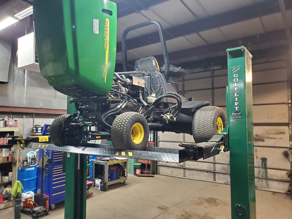 mleihgolf's tweet photo. And it begins. Winter maintenance program officially in full swing here at Johnson Park https://t.co/jFx0pPhbRW