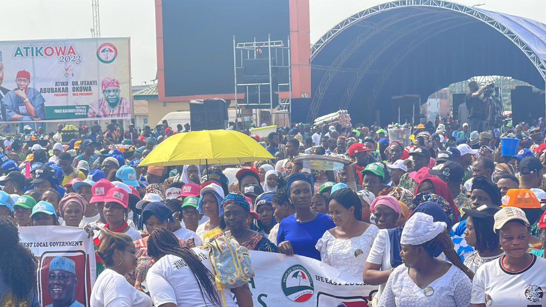 emmaikumeh's tweet photo. The crowd in osun State is intimidating, @atiku and @IAOkowa is winning the election. Saturday is for FCT. 🙌🙌🙌 https://t.co/zil9cOYVba