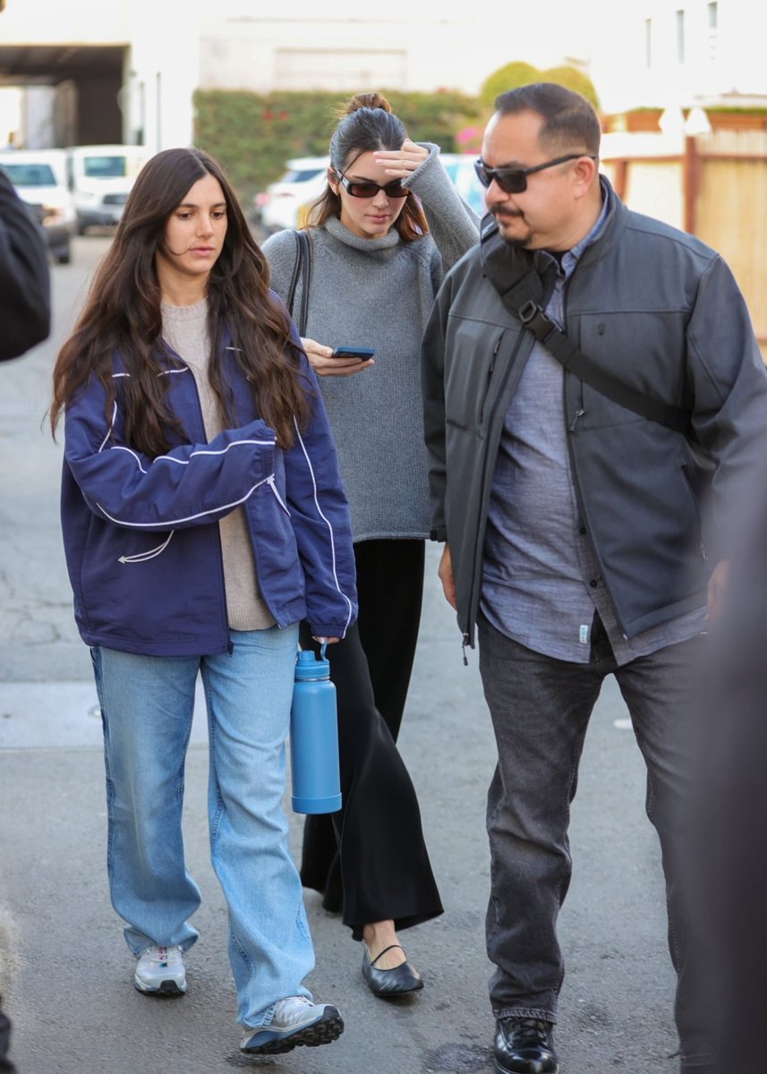 Kendall Jenner Media tweet media