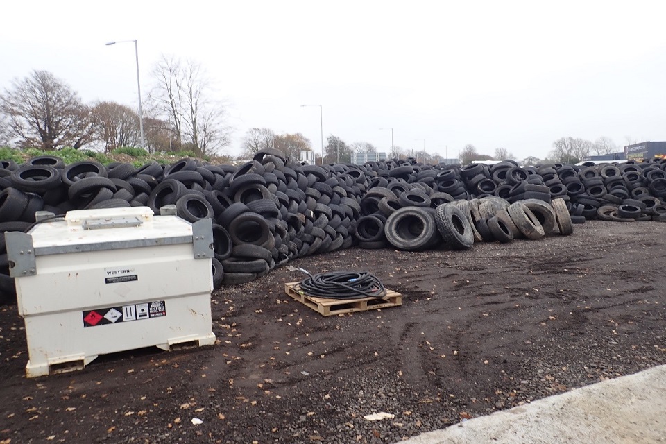 EnvAgencySE's tweet photo. READ: Company and two bosses, including @gerardharkin25, ignored our warnings about their tyre yard being a fire hazard…
…and have been convicted by a court: https://t.co/1s2lmw29zi
#WestSussex #Portsmouth #FireRisk #LegalNews https://t.co/XinddPRnKC