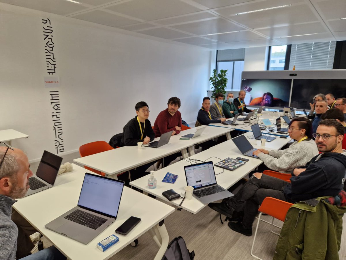 SylvainCorlay's tweet image. The Jupyter Community Workshop about #JupyterLite is well underway. Many thanks to @OVHcloud for hosting us for these three days in Paris!