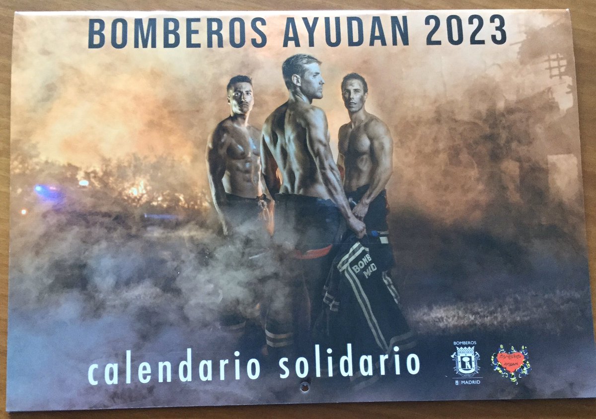 Ya llegaron <a href="/bomberosayudan/">Bomberos Ayudan</a> mis calendarios solidarios, 9 para regalar uno mío. Este año a mejor precio. Gracias 😊