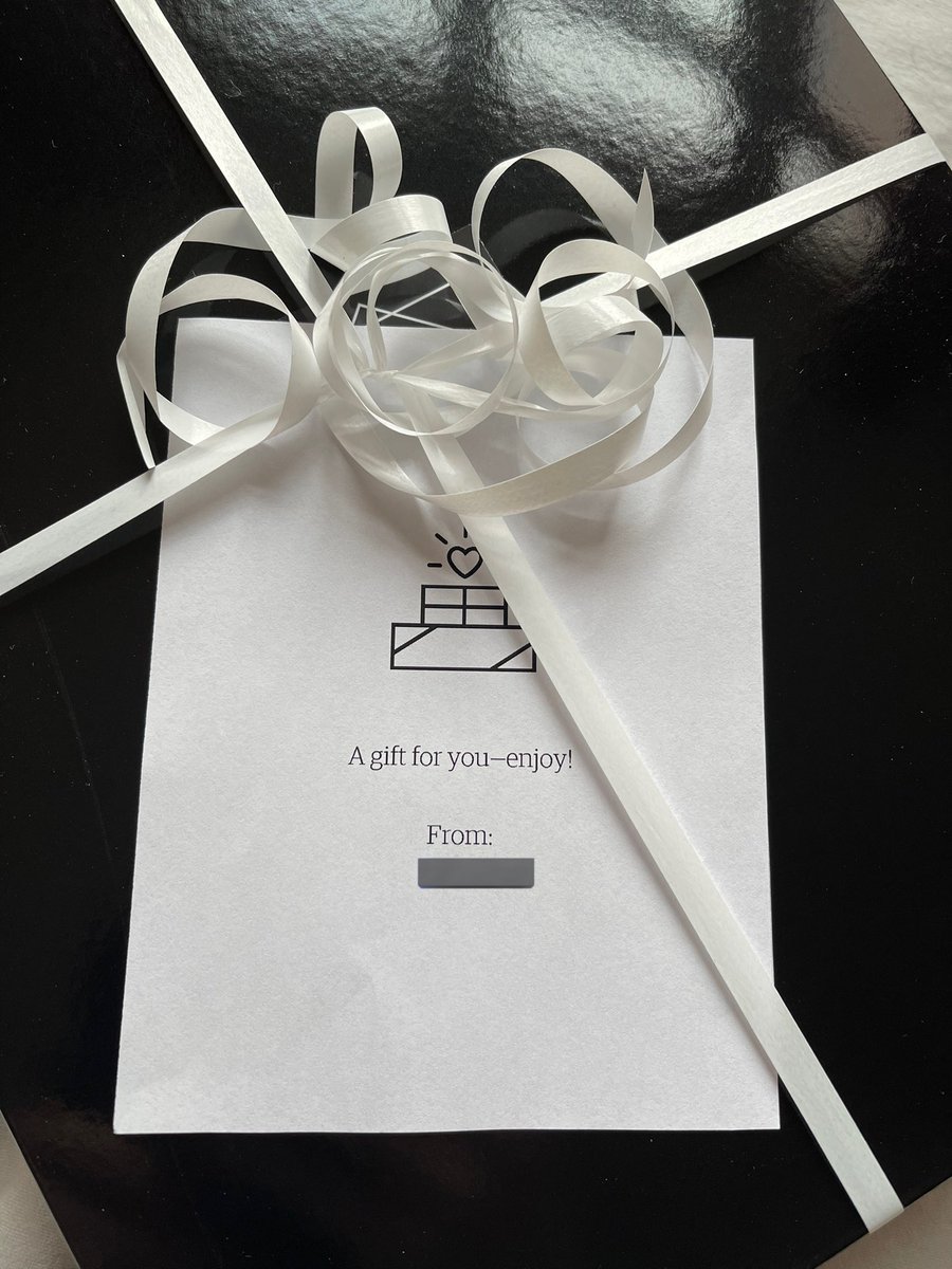 Got some new latex in the mail today 🥰😍 <a href="/Chronomatic_de/">Chronomatic Latex</a> Can’t wait to try it on 😍