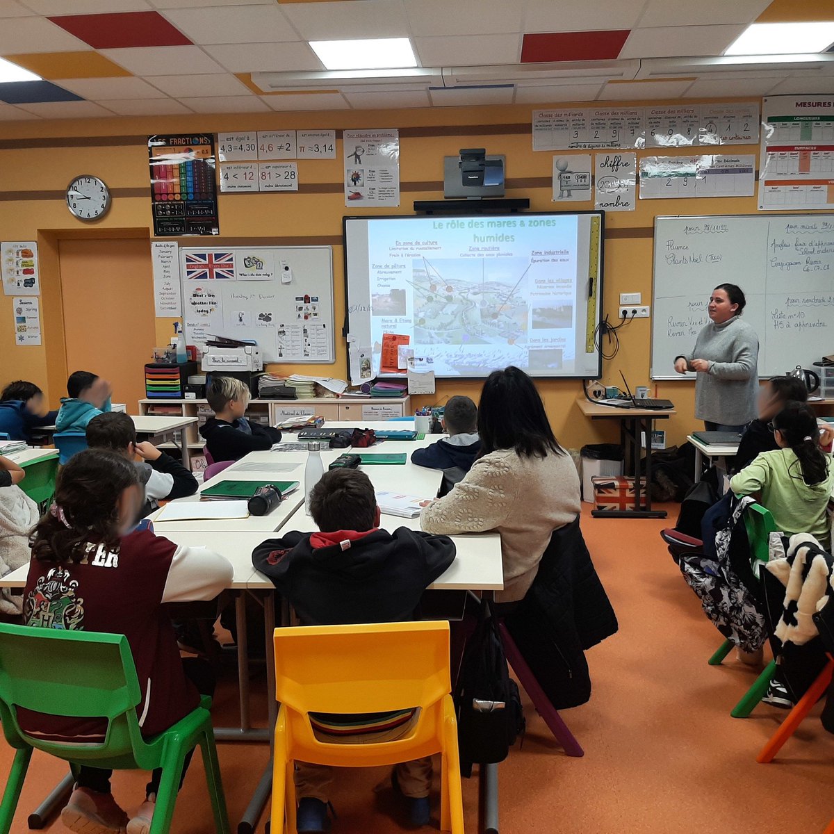 👍 C’est officiel !
Le CEN Allier a lancé la 1è Aire Terrestre Educative (ATE) de l'<a href="/Allierdpt/">Allier Département</a>, avec l’école E.Busseron de Commentry
Un projet pédagogq réalisé sur l'année avec 2 classes CM1-CM2 sur un étang communal. 
Financé par <a href="/OFBiodiversite/">Office français de la biodiversité</a> &amp; ABC CCCommentryMontmaraultNeris