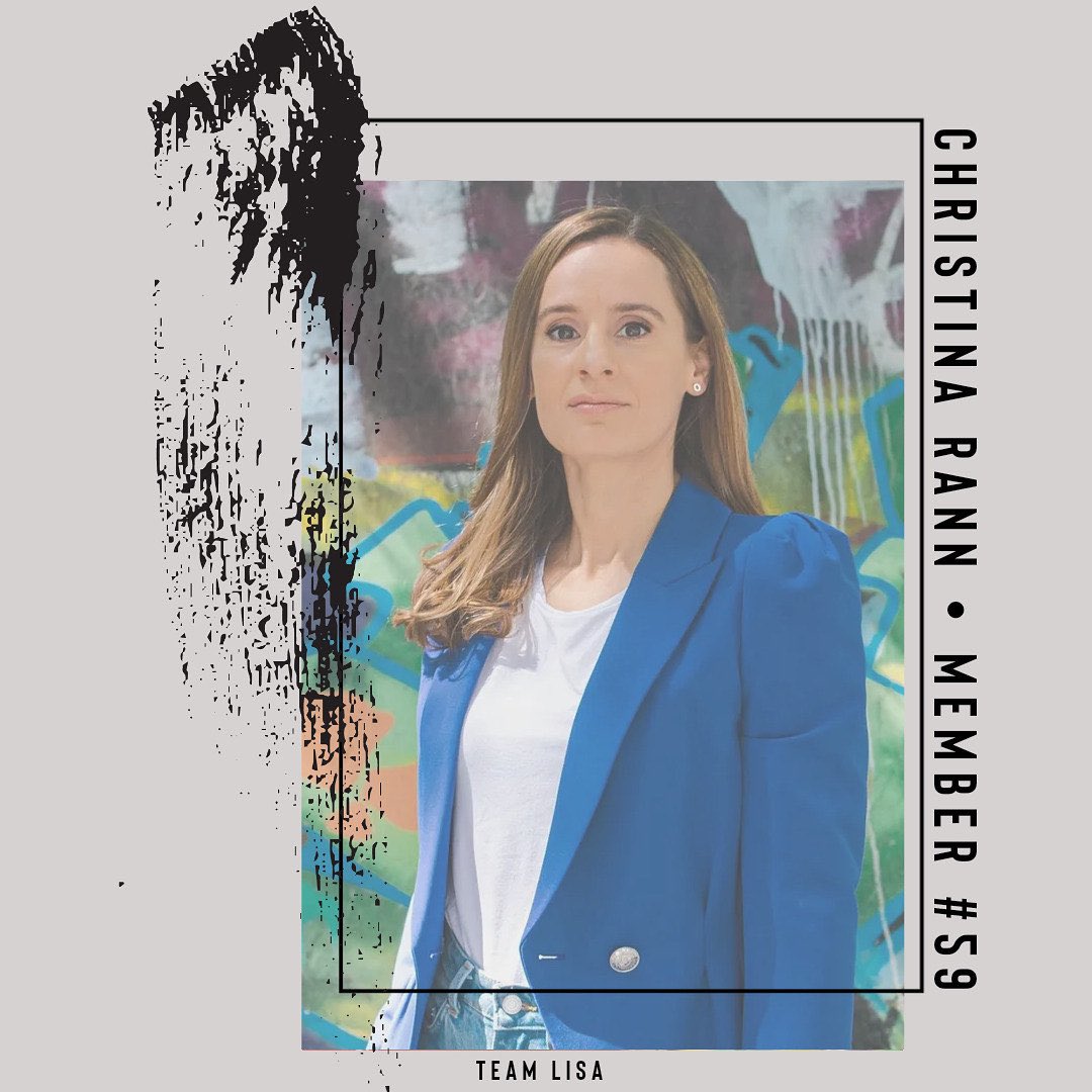 Sie ist #HSV-Stadionsprecherin, Moderatorin, Sängerin, Journalistin, Mom und noch so viel mehr…

<a href="/Ch_Rann/">Christina Rann</a> hat mich total beeindruckt, bin gespannt, was ihr denkt. Neue Podcast Folge #TeamLisa jetzt überall abrufbar 🤙
