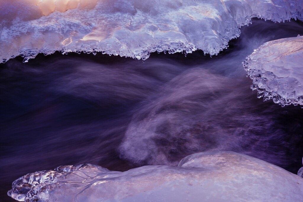 AMessengerPhoto's tweet photo. It’s ice season in Duluth. https://t.co/jug6nA9TI0 https://t.co/av2MVxgKxa