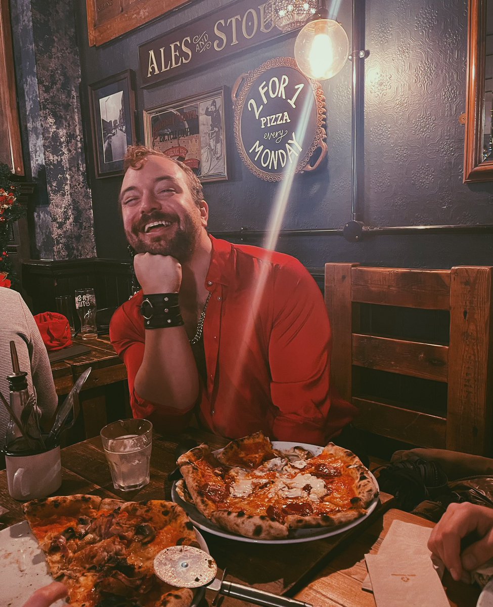 Forrest Ryder on Twitter "POV Ur on a pizza date with me."