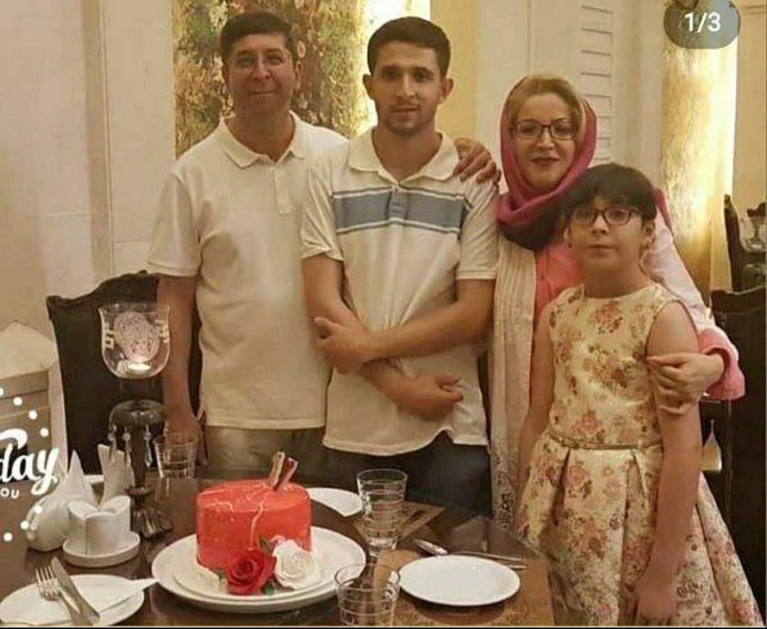 darushmemar's tweet photo. دکتر #حمید_قره‌حسنلو در حالی که به دلیل شکنجه شدید در بیمارستان بستری است حکم اعدام به او ابلاغ شده است. همسرس #فرزانه_قره‌حسنلو نیز محکوم به تحمل ۲۵ سال زندان در اهواز شده است.  این زن و شوهر صد در صد بی گناه هستند. صدایشان باشیم.
#مهسا_امینی https://t.co/TYDprOhrOO