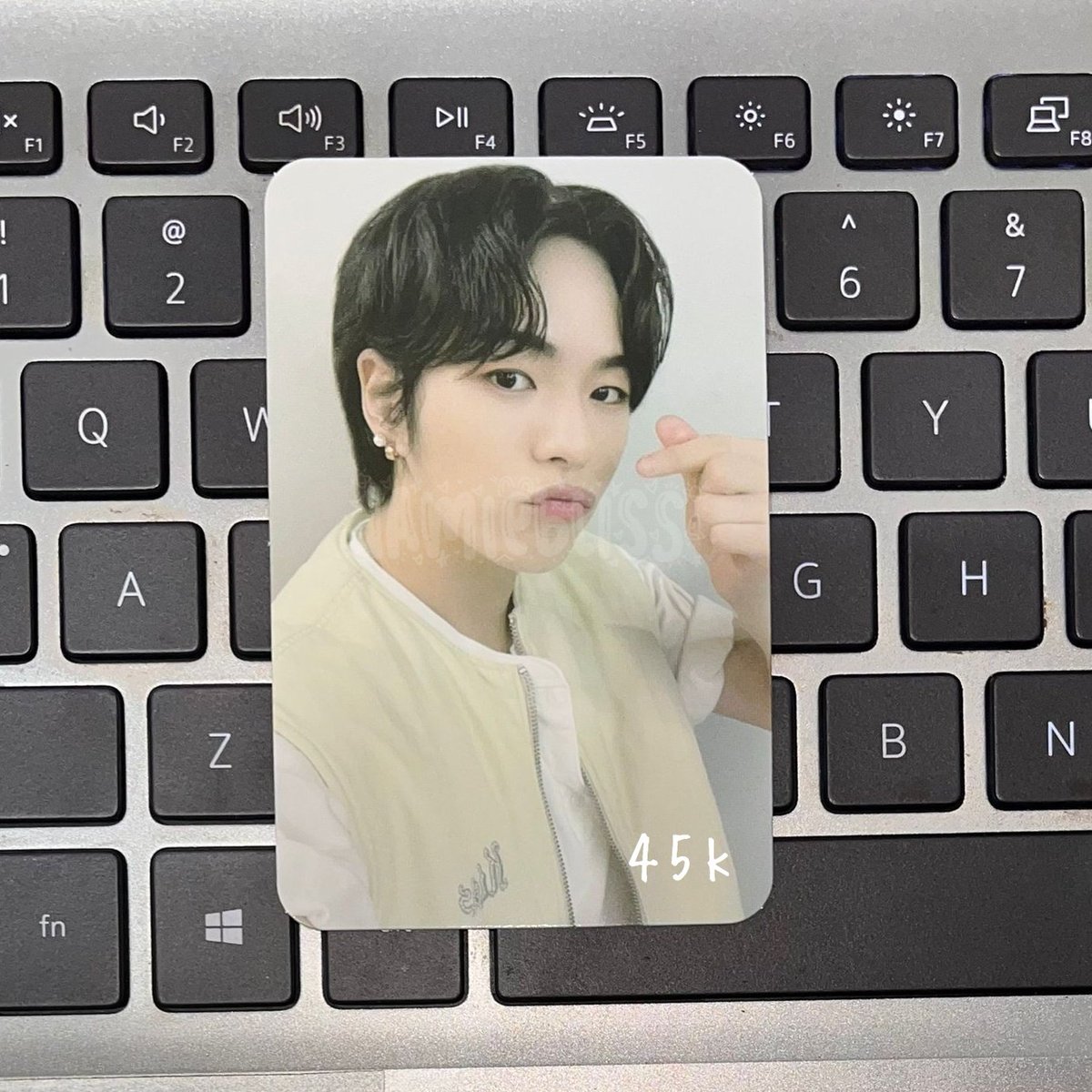 99nbliss's tweet photo. wts // wan to sale !

 jaehyuk ohora nail kit 45k https://t.co/wRjBDqCD6G