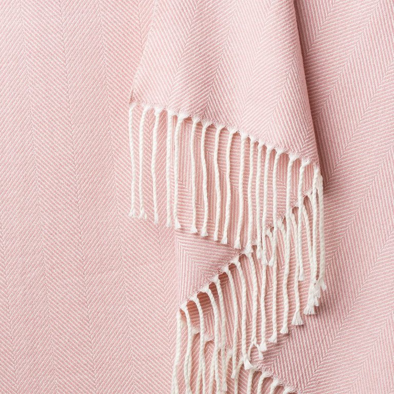 turktowelsets's tweet photo. Check out this Light Pink Turkish Boho Chic - Soft Woven Throw Blanket 50x60. Purchase at https://t.co/BlYHNt3LyZ Great gift!
#turkishblanket #turkishthrow #christmas #wedding #shower #housewarming #birthday #gift #supersoft #throw #blanket #shopnow
https://t.co/C3oJVzQmXT https://t.co/o3DQ5fEw6C