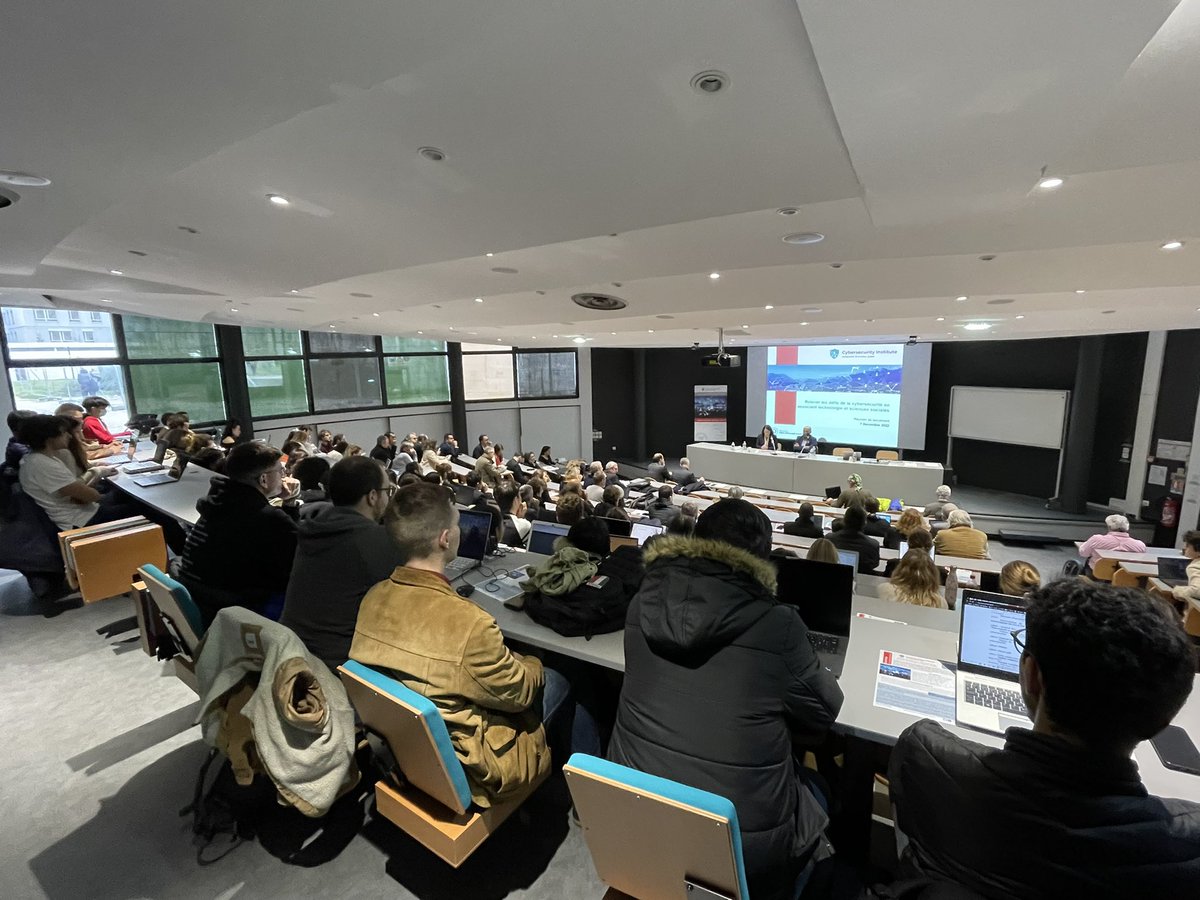 TC_IntLaw's tweet photo. Lancement 2e tranche @CyberAlps par @YLakhnech Président @UGrenobleAlpes &amp; Karine Bannelier Directrice @CyberAlps avec E. Naëgelen, Directeur adjoint @ANSSI_FR, Général @augouard @FIC_eu, T. Graindorge @ComcyberFR &amp; communauté scientifique @inria_grenoble @cea_grenoble @CNRS #UGA https://t.co/aYEG8A7Tgu