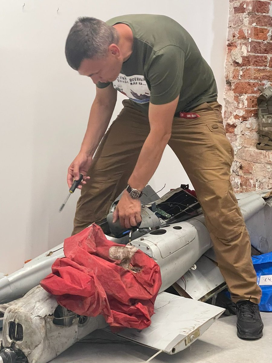 yarlyur's tweet photo. Did you know that Shahed-136 and other drones Russia uses to target Ukrainian infrastructure are mostly assembled out of Western-made components illegally imported to #Russia or #Iran? Some of them made in @Canada. See how #Canada copes with it in 🧵(photo @KaschukPavel) 1/5 https://t.co/ftTVPwovpz