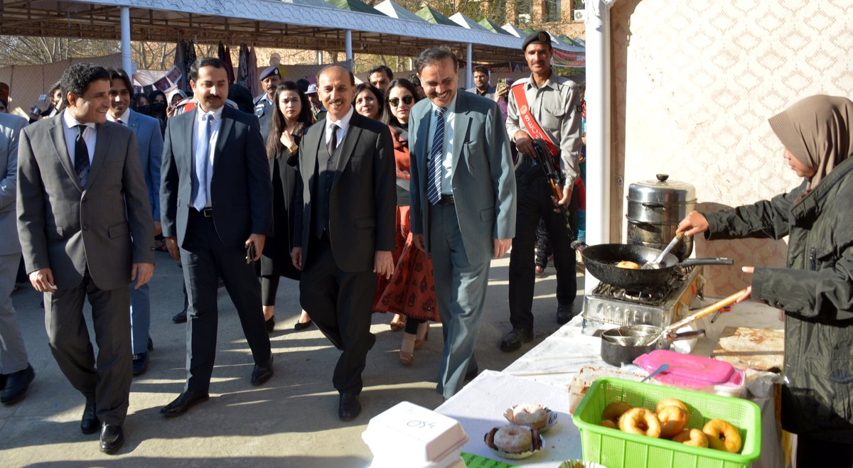 IIUI_OFFICIAL's tweet photo. In connection with Extravaganza 2022, a book fair &amp; food festival organized for female students was inaugurated  by Deputy Commissioner Islamabad Irfan Nawaz Memon and President Islamabad Bar Shoaib Shaheen.
https://t.co/VSQ8aPwUju https://t.co/UqyvqiVev3