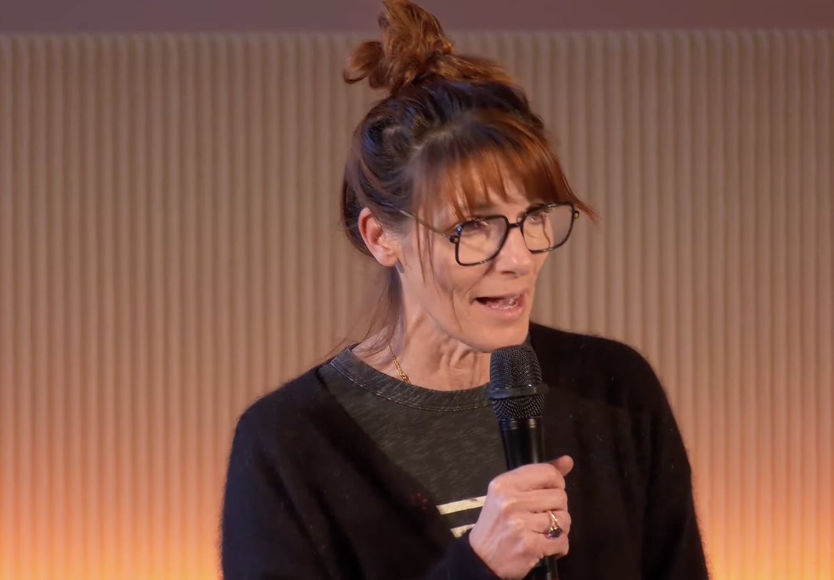 On reprend ! La rencontre de l'Observatoire « Transformations &amp; compétences d’avenir » est en direct : youtube.com/watch?v=7z9G6M…

Après une introduction par <a href="/MarcusGoddard/">Marcus Goddard</a>, <a href="/scathelat/">sandrine cathelat</a>, notre Directrice Associée, présente en avant-première l’étude exclusive Netexplo sur le métaverse