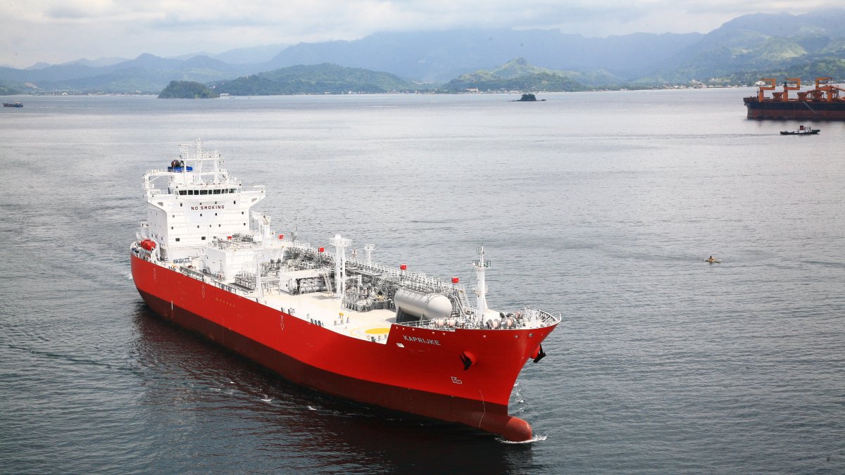 LNGspeak's tweet photo. Exmar LPG orders cargo and fuel supply systems for newbuild LPG carriers. https://t.co/MwAzTQk5Sd
#marine #shipping #maritime #LNG #lngtransfer https://t.co/HCxKetEg6V