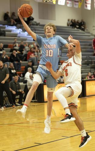 TelegraphHerald's tweet photo. Boys prep basketball: Senior taking flight with deep squad

https://t.co/8BHUJ1yl93 https://t.co/lkGPoQmkiP