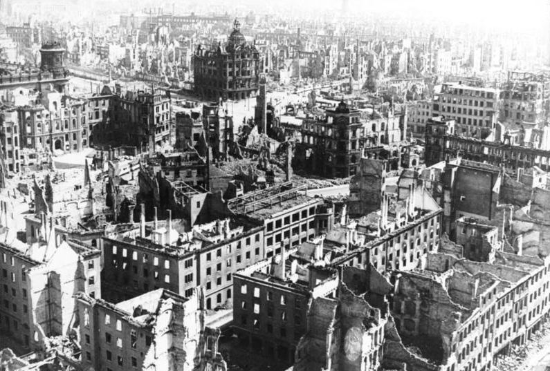 VOSP10's tweet photo. #Marocco
Man mag sich nicht vorstellen, was passiert, wenn die #Party & #Eventscene mal verliert. Sieht es dann danach aus wie in Dresden 1945? https://t.co/N5gbVZ80ji