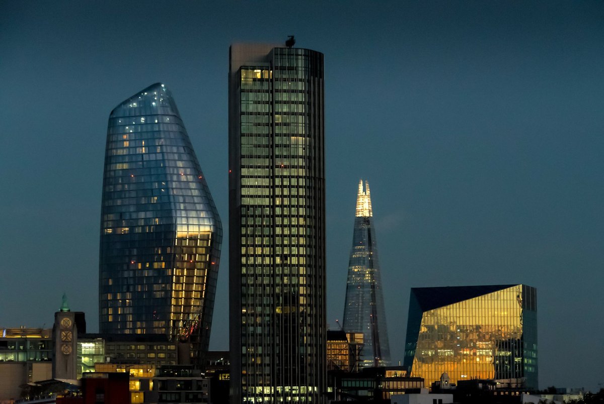 ElizabethArgyll's tweet photo. ...and some days I miss living in #London when I had this view on my walk home. I know the view has probably changed since thus making it a strange city for me now.
#memories #ColoursOfLondon #CityOfLondon #TheShard #Nikon #GoldenHour #ViewFromABridge #ThePhotoHour #StormHour https://t.co/XaXMWLPKgv