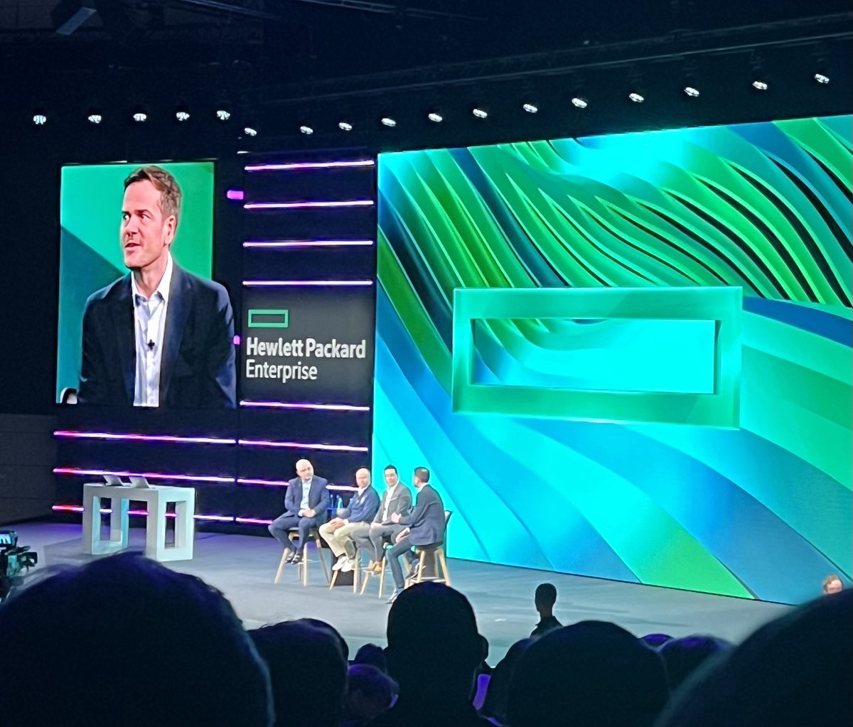 Really interesting to hear Tom Gilbert from ⁦<a href="/BarclaysUK/">Barclays UK</a>⁩ talk about his multi cloud strategy and their use of #HPEGreenLake at #HPEDiscover