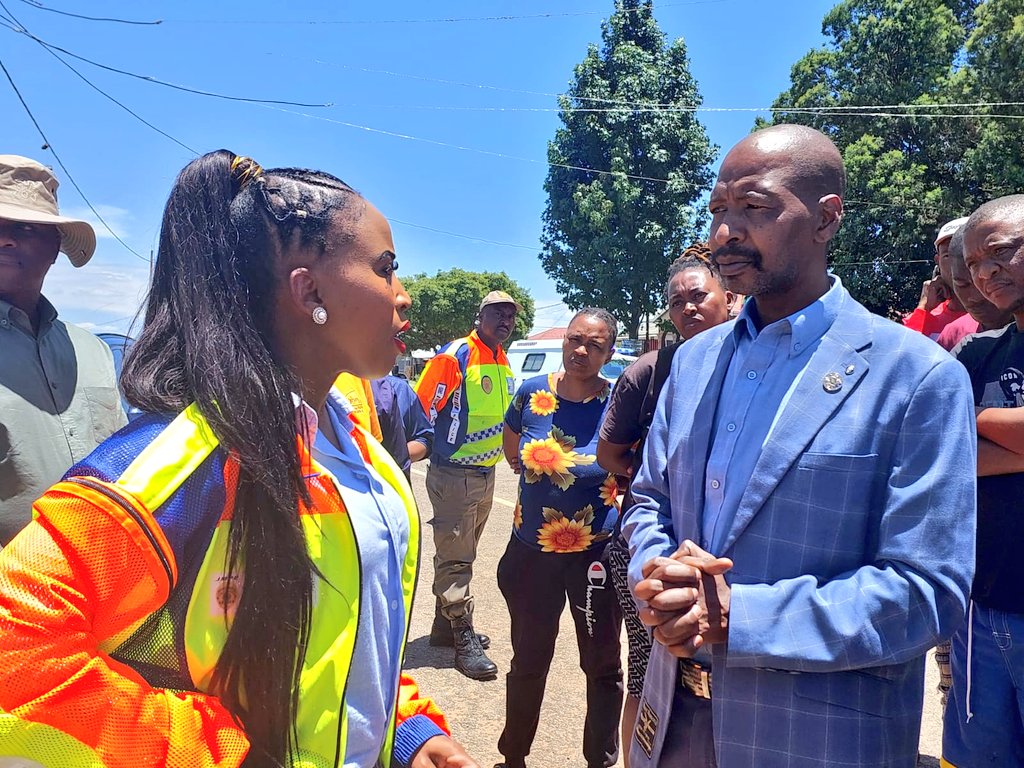 CityofJoburgZA's tweet photo. #GoldenConnection #TheGoldenRepair ^LM https://t.co/3IUtDd8Ur6