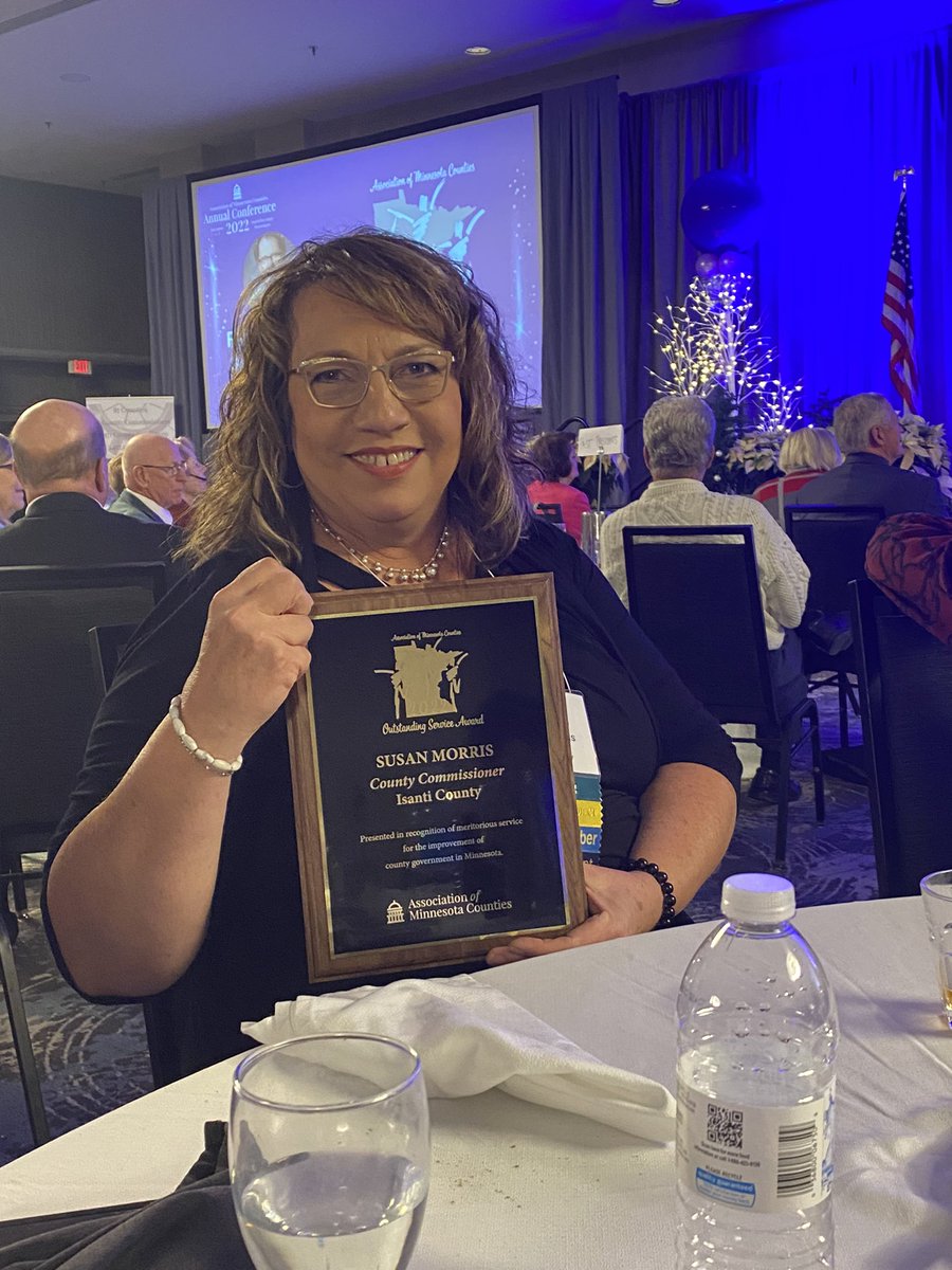 Congrats <a href="/CommishMorris/">Susan Morris</a> for the AMC Outstanding Service Award, a very well deserved honor after so many years of tireless service to <a href="/CountyIsanti/">Isanti County</a> 🌟