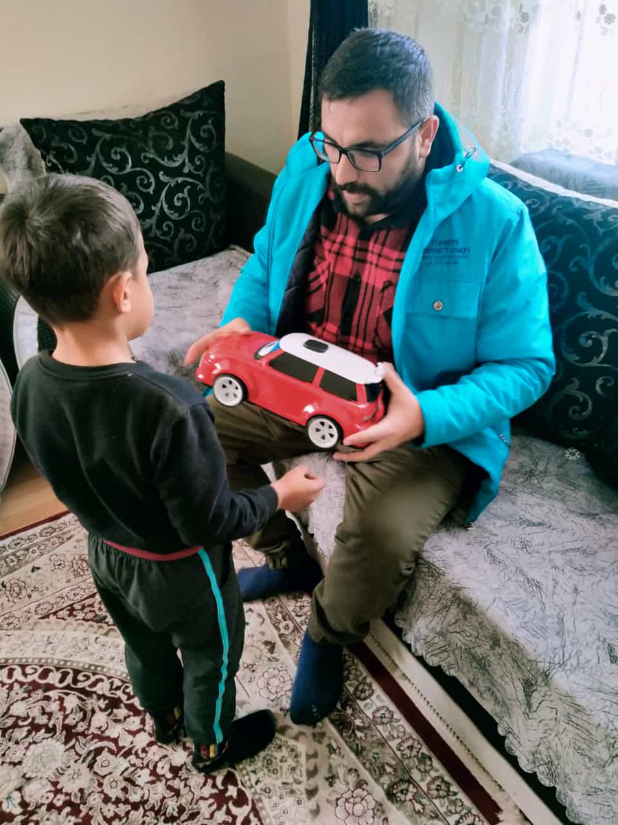 AksarayMuft's tweet photo. Türkiye Diyanet Vakfı Aksaray şubesi soğuk kış günlerinde gönüller ısıtmaya devam ediyor. https://t.co/byupS5gLwF