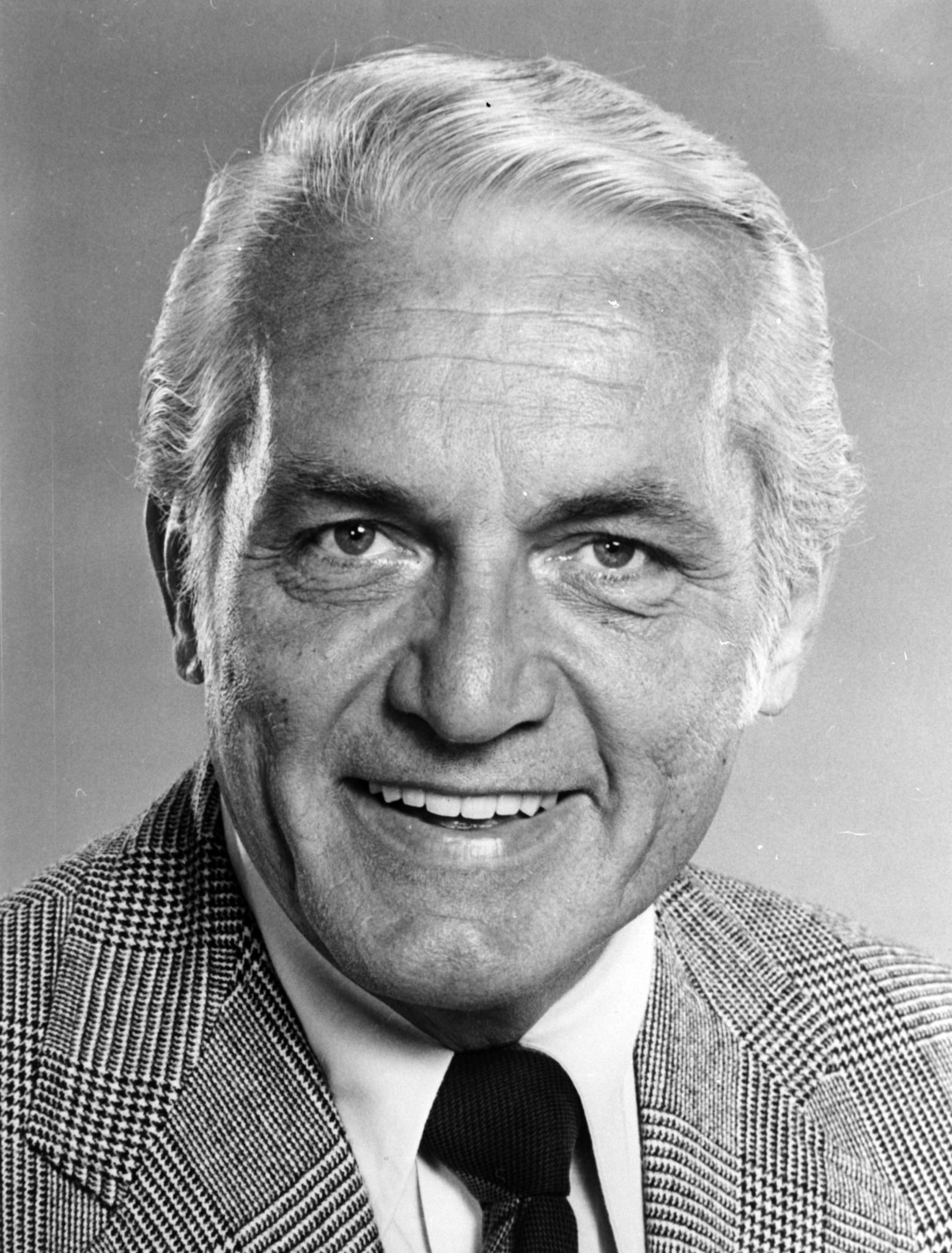 Happy 100th Birthday to Ted Knight, who played Ted Baxter on THE MARY TYLER MOORE SHOW!! 