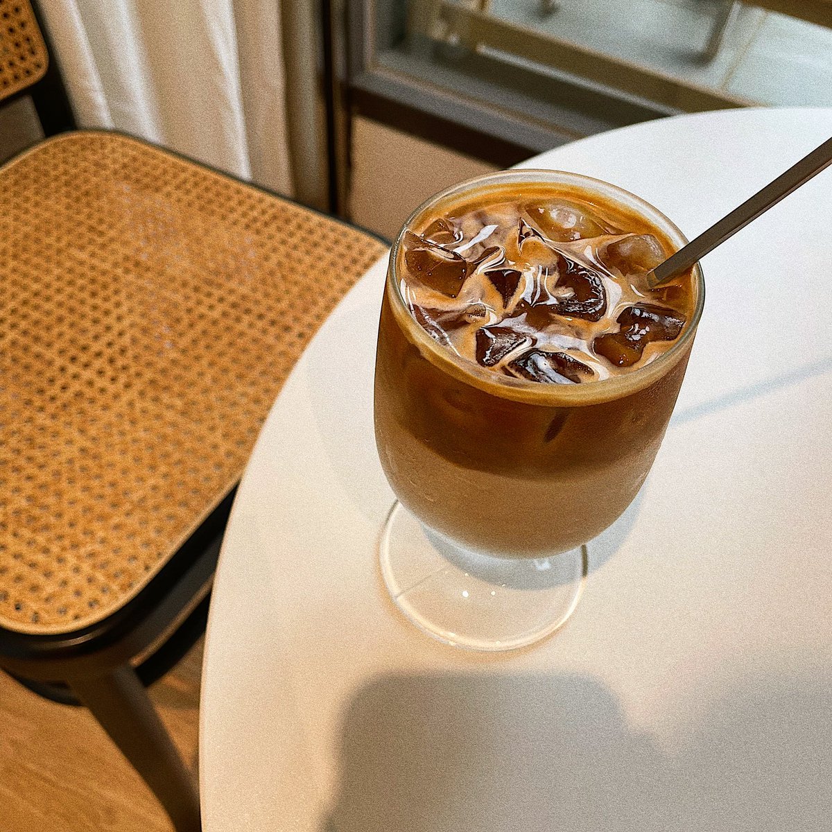 _meggariah's tweet photo. Taipei for a minute 🌱☕️ https://t.co/gq1Dt4lfWM
