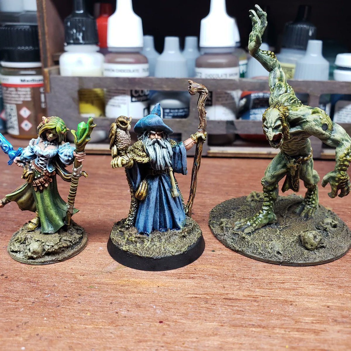 blamminator's tweet photo. I'm going to call these done.
#paintbrush #miniatureblacksmiths #miniature #miniaturepainting #painting #minipainting #art #miniatureart #painttinythings #tabletopfigures #ilovetopaint #dnd #dndminiatures #reaper #reaperminiatures #bones #bonesminiatures https://t.co/iwcRTeix64