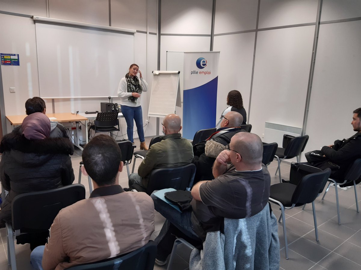 HAMEDI MEHDI (@hamediomehdi) on Twitter photo 👉la #semainelogistique continue au #poleemploi #hem. 📢Aujourd'hui nous accueillons <a href="/Crit/">Christian McDonald</a>, venu présenter ses opportunités aux candidats.
<a href="/myriam__PE/">Myriam.PRO-</a> <a href="/peixoto_pro/">Karine PEIXOTO</a> <a href="/ElodiecarlierPE/">Elodie Carlier</a> <a href="/MEROUANEMoham19/">MEROUANE Mohamed</a> 👉la #semainelogistique continue au #poleemploi #hem. 📢Aujourd'hui nous accueillons <a href="/Crit/">Christian McDonald</a>, venu présenter ses opportunités aux candidats.
<a href="/myriam__PE/">Myriam.PRO-</a> <a href="/peixoto_pro/">Karine PEIXOTO</a> <a href="/ElodiecarlierPE/">Elodie Carlier</a> <a href="/MEROUANEMoham19/">MEROUANE Mohamed</a>