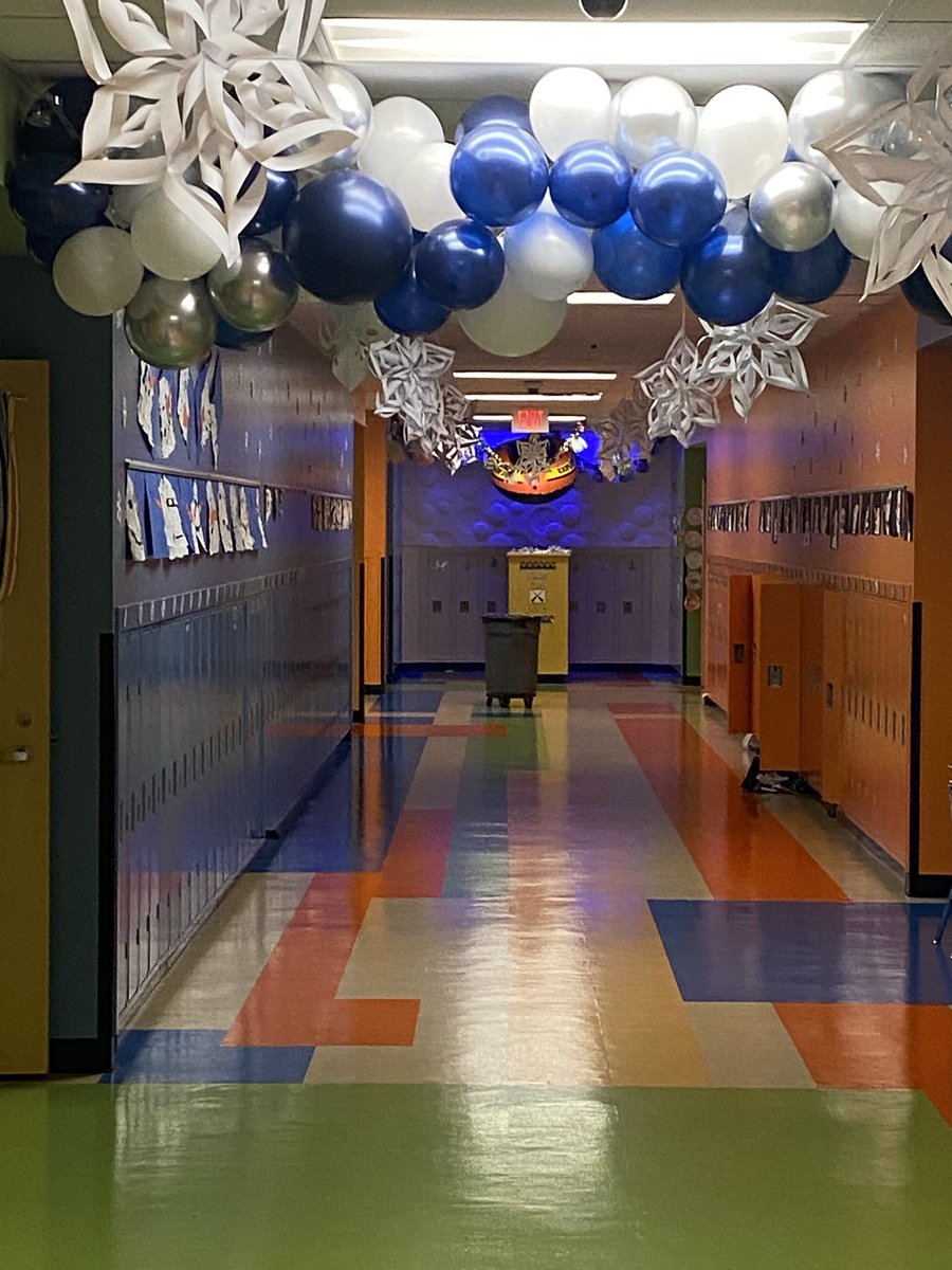 BoscarelloMisty's tweet photo. The 400 hall is amazing! https://t.co/VCq4U7YYhU