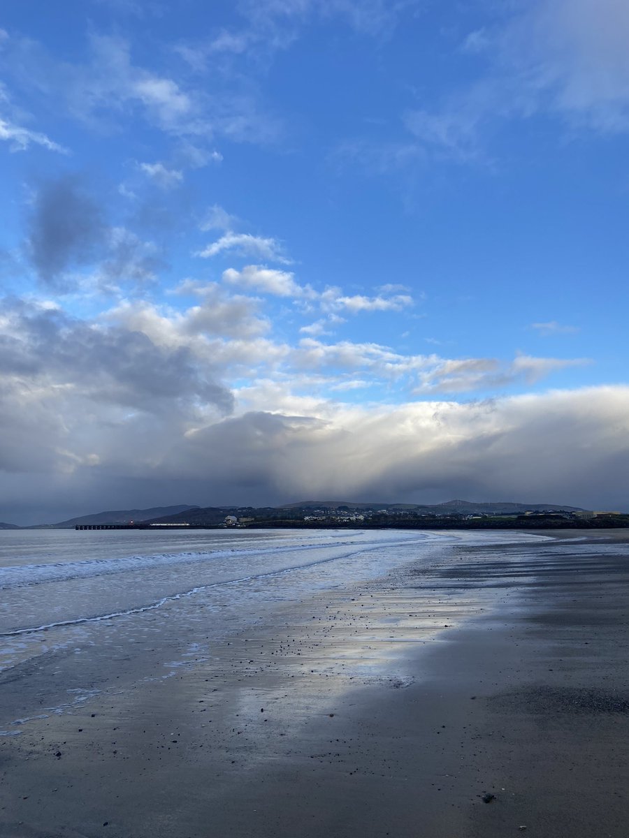 jobfairyni's tweet photo. What a beautiful morning for a swim 🥶😎 #coldwaterswimming #ludden #donegal #seaswimming https://t.co/DxfwttOqSo