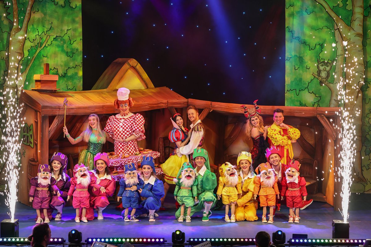 Snow white at middleton arena Manchester🍎🖤