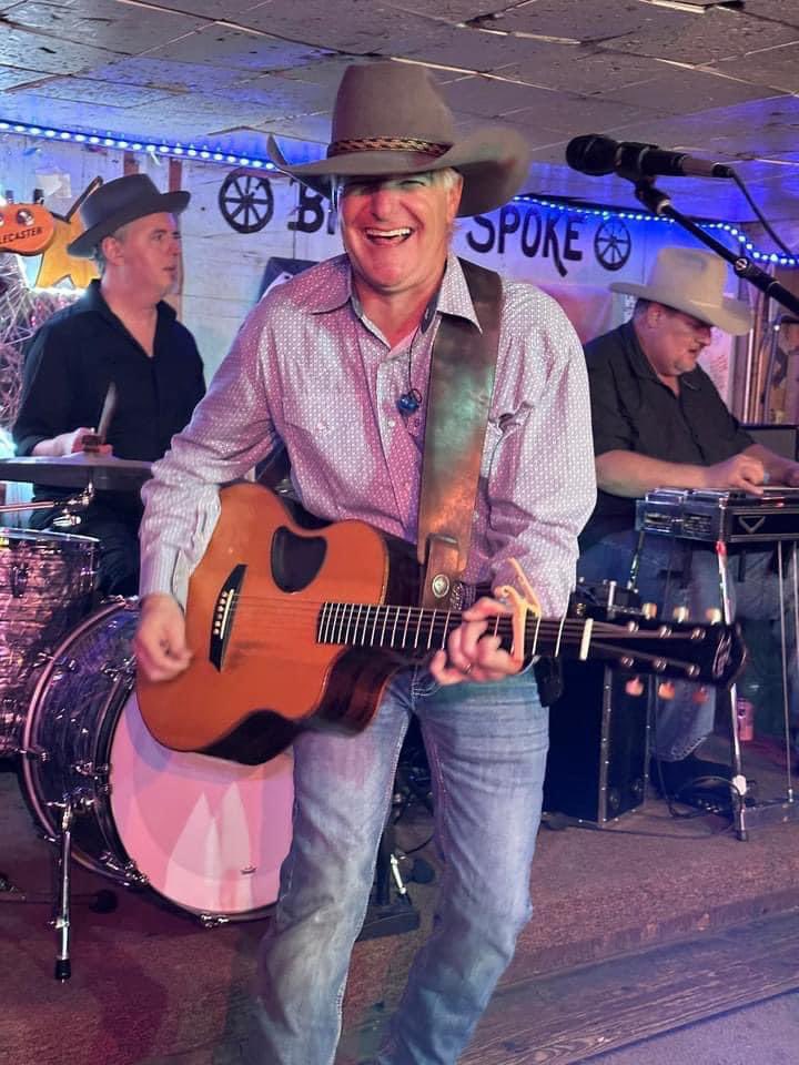 We can’t wait to see your smilin’ faces while you’re #twosteppin the night away this Friday night at the legendary Broken Spoke in #Austin Dance lessons with Terri White 8p, band at 9p!

#darrellgoldmanband