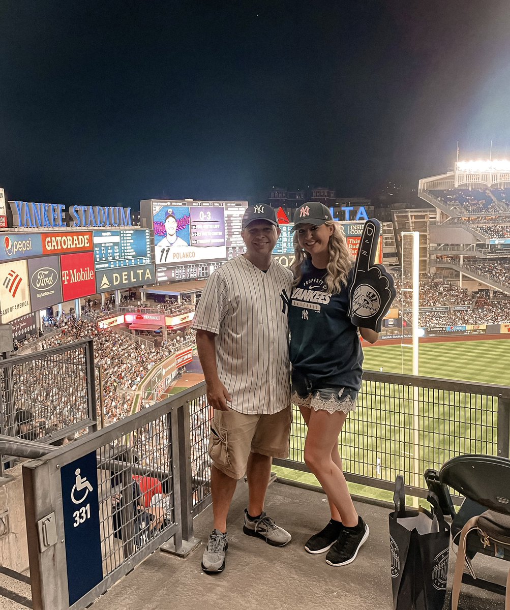 hcomptonnn's tweet photo. It’s a great day to be a Yankee’s Fan, Aaron Judge is staying!  #AaronJudge 
•
@TalkinYanks @Yankees @JomboyMedia https://t.co/ndMykq80Zt