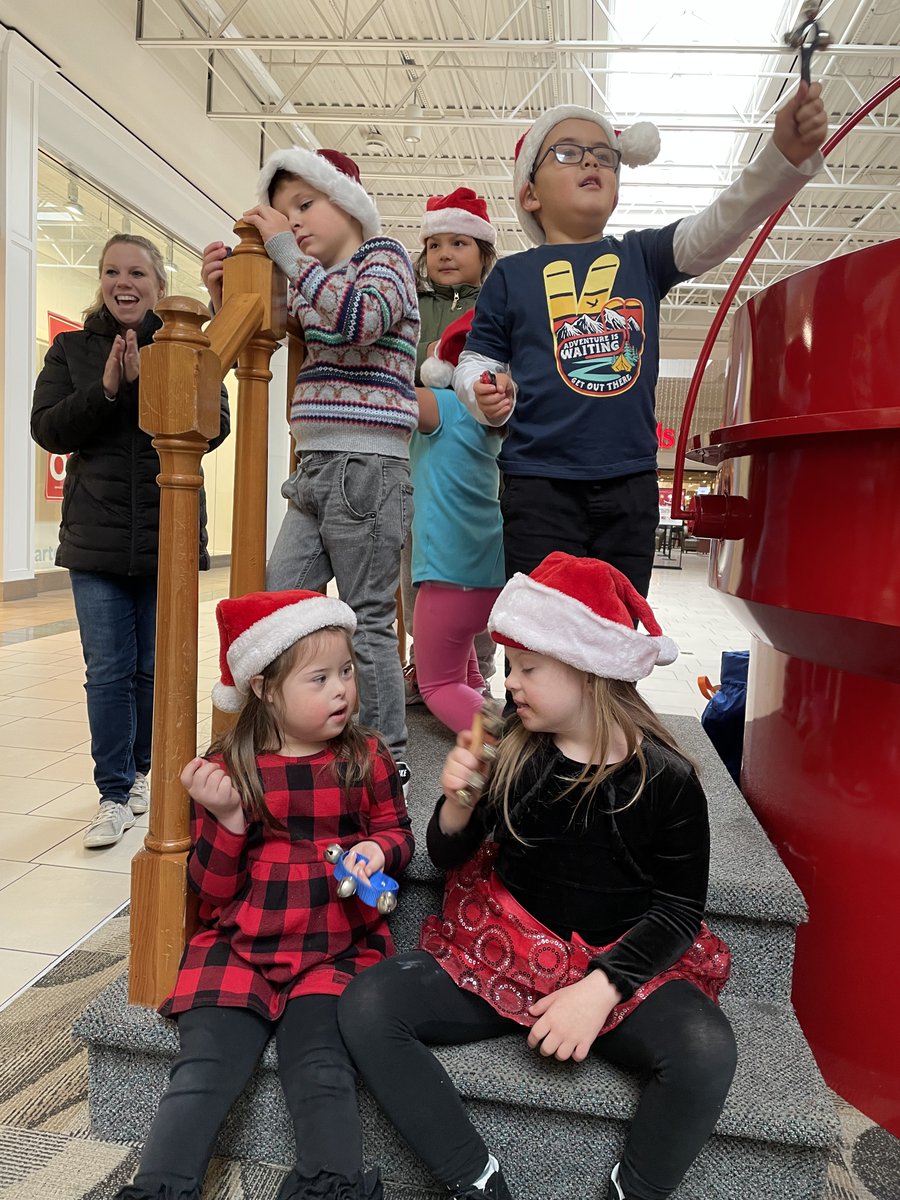 HSSD's tweet image. Mrs. Otradovec's Bay Harbor students and Mrs. Peters' Forest Glen students spent the day shopping at HyVee for functional skills cooking groups and ringing bells at the Salvation Army's Big Red Kettle in Bay Park Square Mall. #InnovativeProgramming #AuthenticLearning
