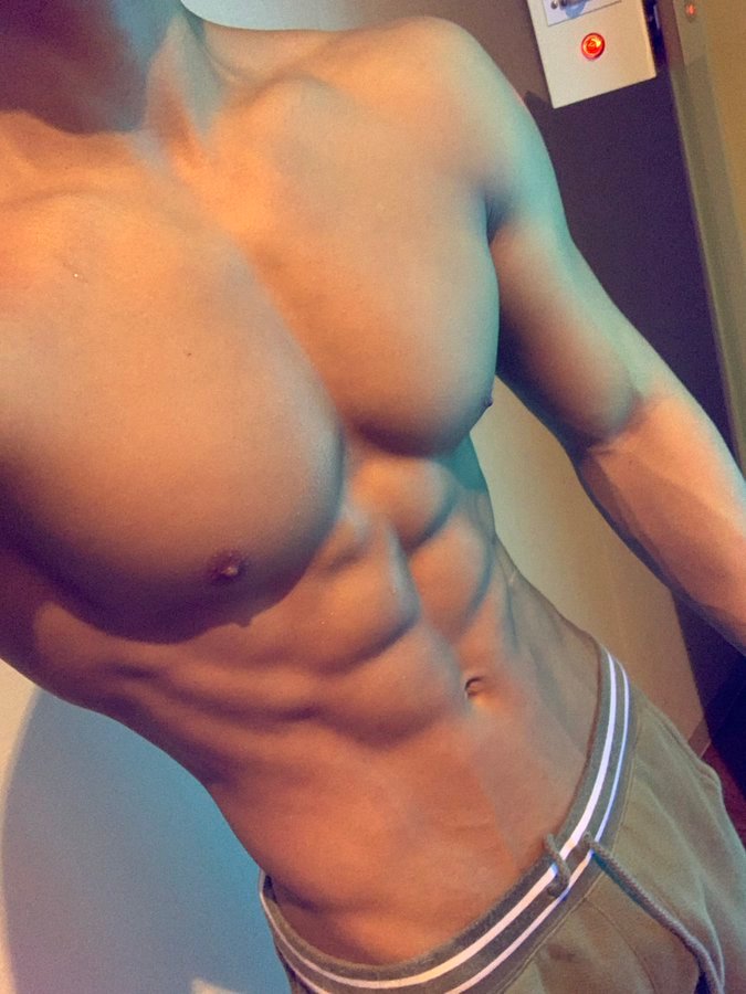 megaboydata's tweet photo. #boy #gym #sixpack #hotguy #handsome #muscle #guy #man #asian #china #korean #hunk #body #hotboy https://t.co/HxRZbO0nvo