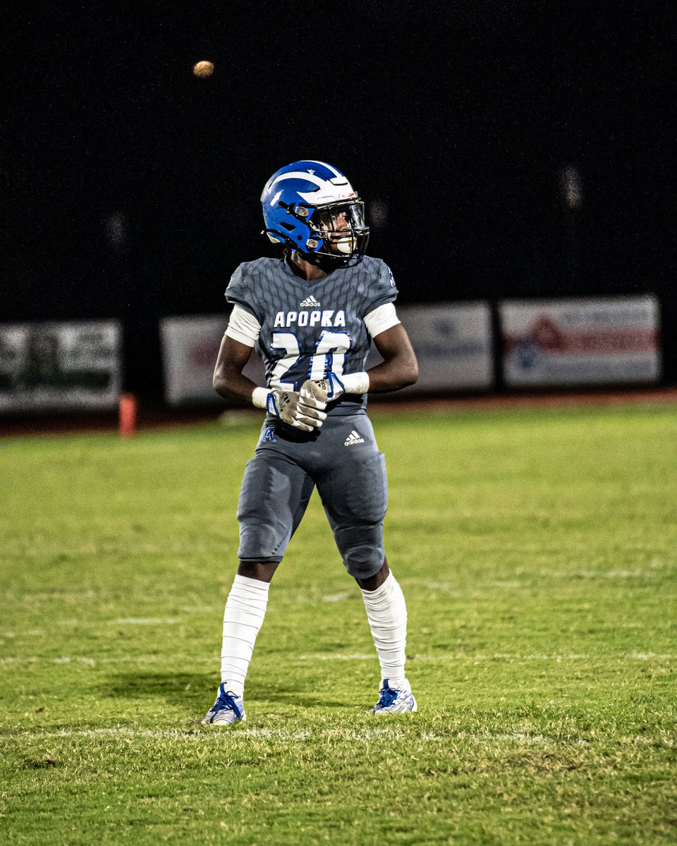 NoahMorgan25's tweet photo. #HokaHey #apkfootball #statebound https://t.co/yfaBHzlDs4